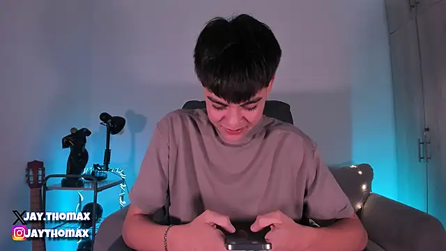 Snapshot of JaycoThomas chatting on January 31, 11:13 pm JaycoThomas online show from January 31, 11:13 pm