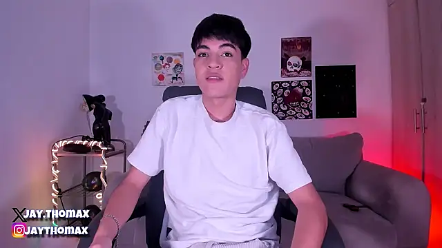 Snapshot of JaycoThomas chatting on February 19, 4:44 am JaycoThomas online show from February 19, 4:44 am