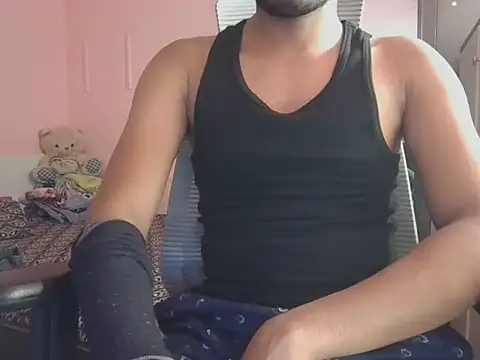 Snapshot of KissesBoyAD chatting on November 16, 6:35 pm KissesBoyAD online show from November 16, 6:35 pm