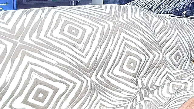 Snapshot of snowpanter chatting on January 25, 11:00 pm snowpanter online show from January 25, 11:00 pm