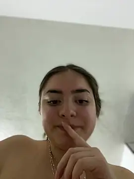 imlindapink online show from March 4, 4:09 pm