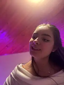 imlindapink online show from March 5, 1:21 am