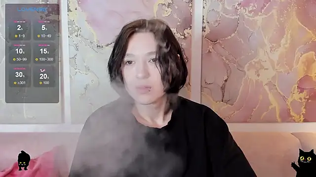 fiamoory online show from May 3, 8:09 am