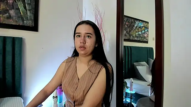 LaraGoldd online show from February 4, 12:49 am