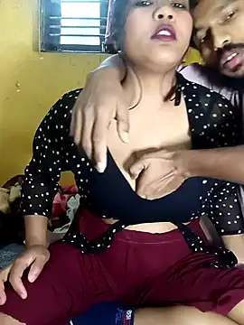 Snapshot of Radhikadavi879 chatting on January 19, 8:29 am Radhikadavi879 online show from January 19, 8:29 am