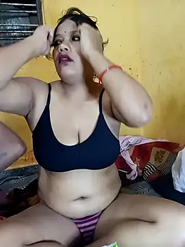 Snapshot of Radhikadavi879 chatting on January 19, 11:53 pm Radhikadavi879 online show from January 19, 11:53 pm