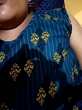 Snapshot of Radhikadavi879 chatting on February 4, 5:01 pm Radhikadavi879 online show from February 4, 5:01 pm