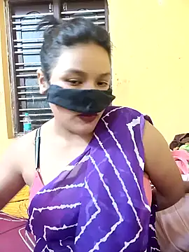 Snapshot of Radhikadavi879 chatting on February 8, 4:14 pm Radhikadavi879 online show from February 8, 4:14 pm