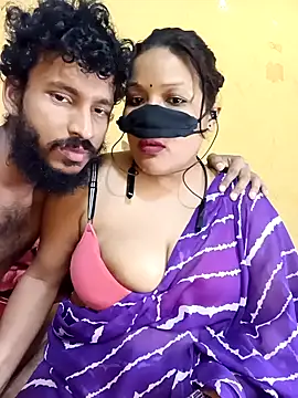 Snapshot of Radhikadavi879 chatting on February 10, 5:52 pm Radhikadavi879 online show from February 10, 5:52 pm