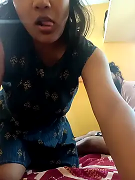 Snapshot of Radhikadavi879 chatting on February 19, 6:55 am Radhikadavi879 online show from February 19, 6:55 am