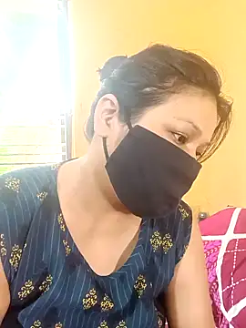 Snapshot of Radhikadavi879 chatting on February 22, 5:44 am Radhikadavi879 online show from February 22, 5:44 am