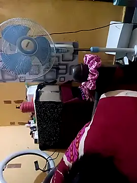 Snapshot of Radhikadavi879 chatting on October 7, 4:48 pm Radhikadavi879 online show from October 7, 4:48 pm