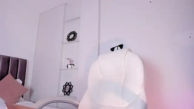 alisson sanders online show from February 11, 4:46 pm