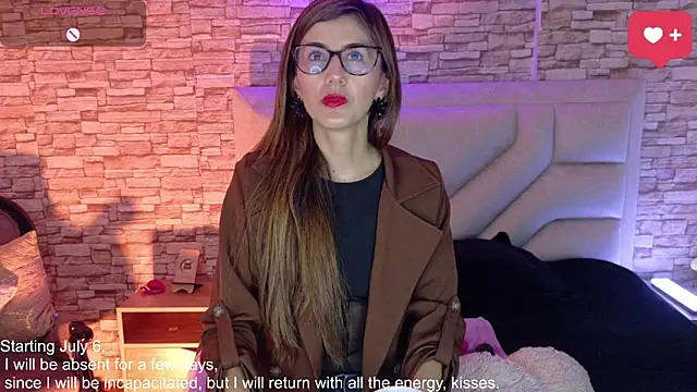  jade white  online show from June 9, 1:45 pm