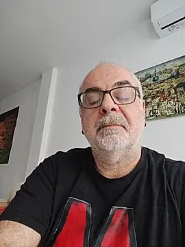 Snapshot of Satiro_Sevilla chatting on November 29, 2:09 pm Satiro Sevilla online show from November 29, 2:09 pm