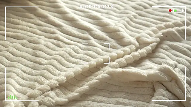 norakisses online show from March 8, 11:48 am