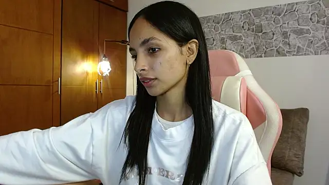 Snapshot of AnnitaSerna_ chatting on October 10, 3:33 pm AnnitaSerna online show from October 10, 3:33 pm