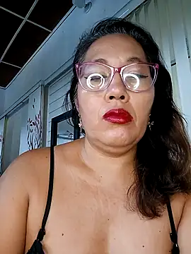 Snapshot of anniecoopeer chatting on January 25, 4:03 pm anniecoopeer online show from January 25, 4:03 pm