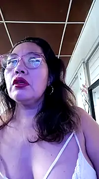 Snapshot of anniecoopeer chatting on February 17, 2:48 pm anniecoopeer online show from February 17, 2:48 pm