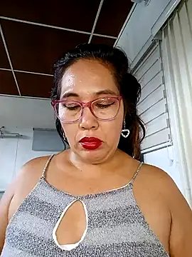 Snapshot of anniecoopeer chatting on February 20, 3:30 pm anniecoopeer online show from February 20, 3:30 pm