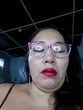 Snapshot of anniecoopeer chatting on March 3, 10:31 pm anniecoopeer online show from March 3, 10:31 pm