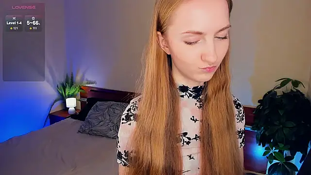 Snapshot of EsmaCarll chatting on December 19, 11:14 pm EsmaCarll online show from December 19, 11:14 pm