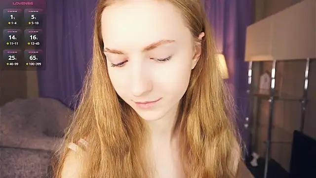 Snapshot of EsmaCarll chatting on January 9, 8:22 pm EsmaCarll online show from January 9, 8:22 pm