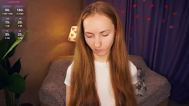 Snapshot of EsmaCarll chatting on February 28, 8:28 pm EsmaCarll online show from February 28, 8:28 pm