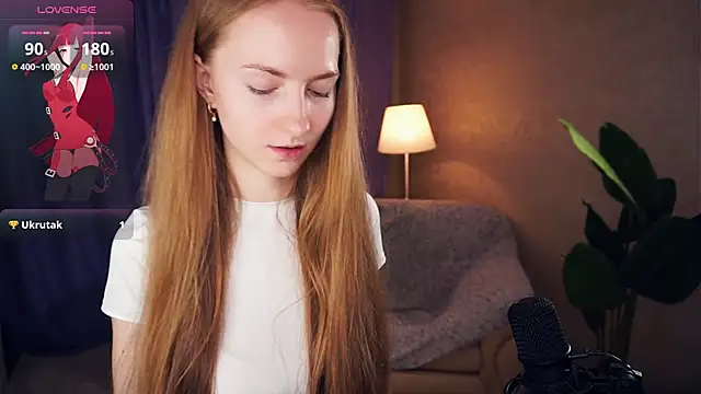 Snapshot of EsmaCarll chatting on March 12, 8:52 pm EsmaCarll online show from March 12, 8:52 pm