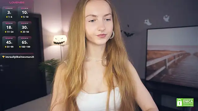 Snapshot of EsmaCarll chatting on November 30, 5:39 pm EsmaCarll online show from November 30, 5:39 pm