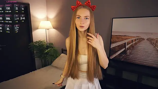 Snapshot of EsmaCarll chatting on December 20, 8:27 pm EsmaCarll online show from December 20, 8:27 pm