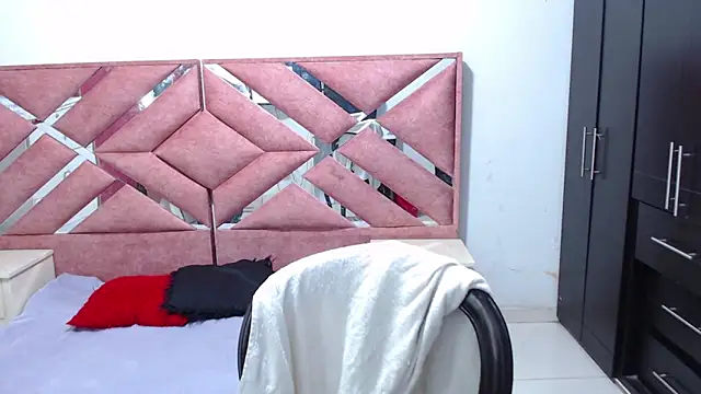 Snapshot of moan_sex2 chatting on May 11, 3:34 am moan sex2 online show from May 11, 3:34 am