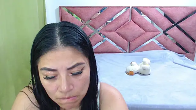 Snapshot of moan_sex2 chatting on June 13, 4:54 am moan sex2 online show from June 13, 4:54 am
