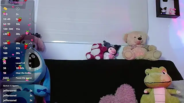 Snapshot of evie_cloud chatting on January 25, 8:53 am evie cloud online show from January 25, 8:53 am