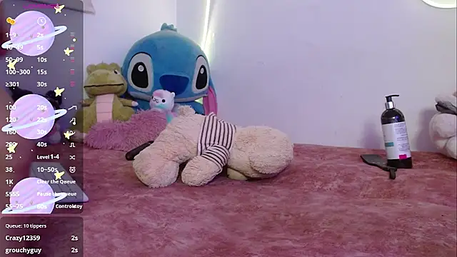 Snapshot of evie_cloud chatting on October 11, 3:39 am evie cloud online show from October 11, 3:39 am