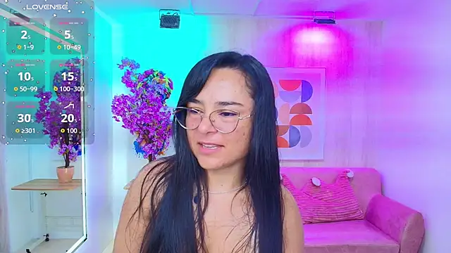 Snapshot of Tiara_rr chatting on October 26, 12:33 pm Tiara rr online show from October 26, 12:33 pm