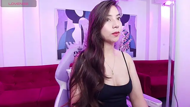 Snapshot of Ema_louis_ chatting on February 27, 12:45 pm Ema louis online show from February 27, 12:45 pm