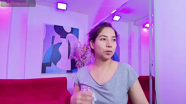 Snapshot of Ema_louis_ chatting on March 10, 12:37 pm Ema louis online show from March 10, 12:37 pm