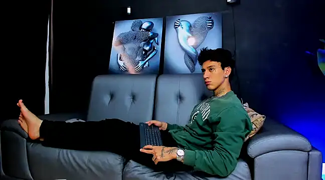 Snapshot of JUSTIN_FULLER1 chatting on December 5, 3:06 pm JUSTIN FULLER1 online show from December 5, 3:06 pm