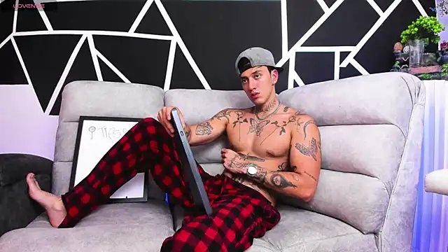 Snapshot of JUSTIN_FULLER1 chatting on March 2, 7:34 pm JUSTIN FULLER1 online show from March 2, 7:34 pm