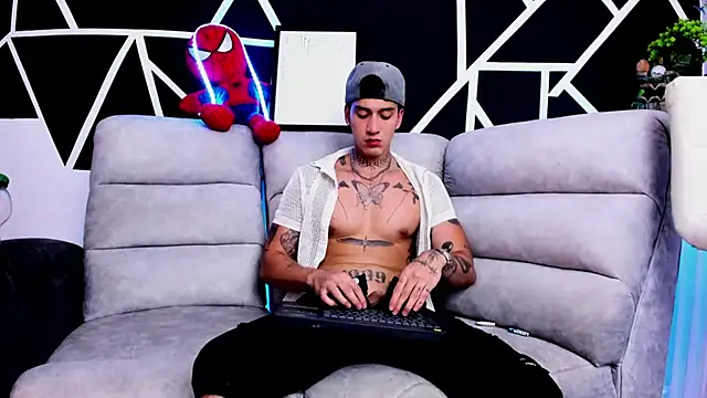 Snapshot of JUSTIN_FULLER1 chatting on March 12, 10:17 pm JUSTIN FULLER1 online show from March 12, 10:17 pm