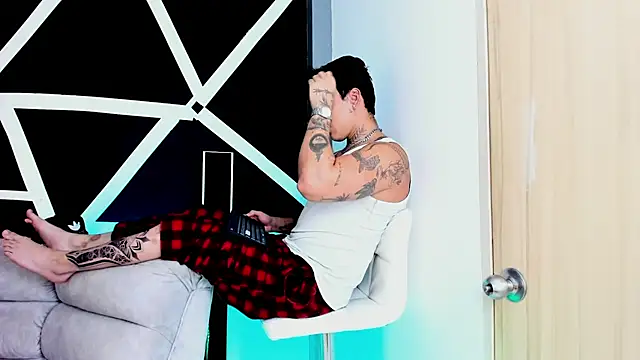 Snapshot of JUSTIN_FULLER1 chatting on October 12, 9:25 pm JUSTIN FULLER1 online show from October 12, 9:25 pm