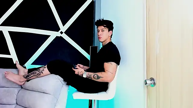 Snapshot of JUSTIN_FULLER1 chatting on October 19, 3:45 pm JUSTIN FULLER1 online show from October 19, 3:45 pm