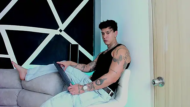 Snapshot of JUSTIN_FULLER1 chatting on November 1, 7:27 pm JUSTIN FULLER1 online show from November 1, 7:27 pm