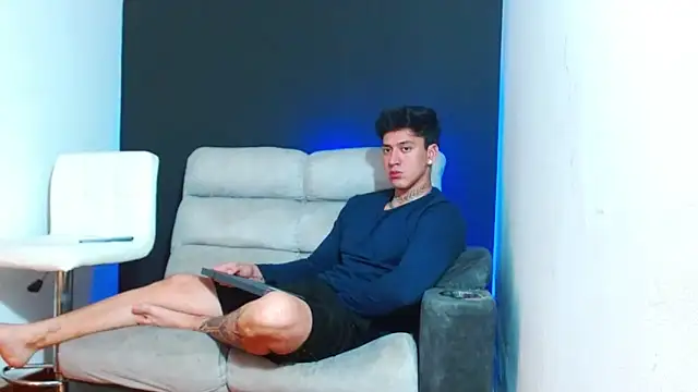 JUSTIN FULLER1 online show from March 12, 7:20 pm