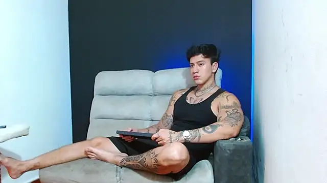 Snapshot of JUSTIN_FULLER1 chatting on June 28, 11:33 pm JUSTIN FULLER1 online show from June 28, 11:33 pm