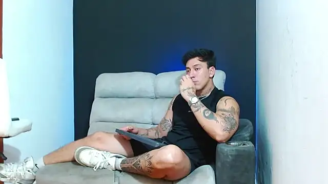 Snapshot of JUSTIN_FULLER1 chatting on July 12, 4:14 am JUSTIN FULLER1 online show from July 12, 4:14 am