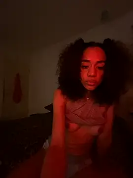 Snapshot of redbonejada chatting on December 18, 4:20 am redbonejada online show from December 18, 4:20 am