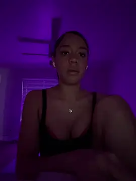 Snapshot of redbonejada chatting on September 20, 12:33 am redbonejada online show from September 20, 12:33 am