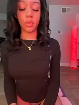 Snapshot of redbonejada chatting on October 10, 9:25 pm redbonejada online show from October 10, 9:25 pm